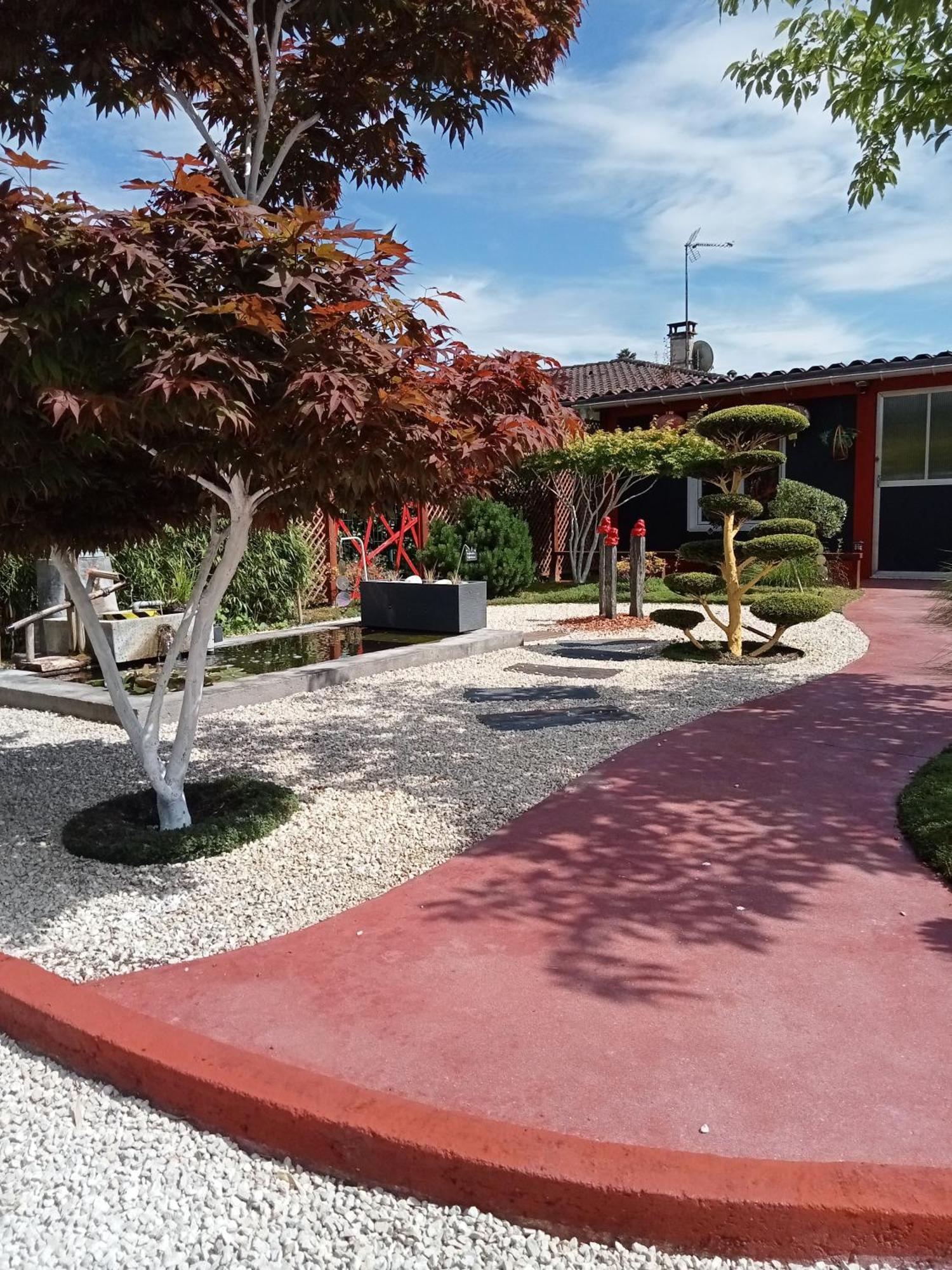 Une Pause Quelque Part Au Jardin Des Erables Et Des Niwakis Saint-Medard-de-Guizieres Exterior foto